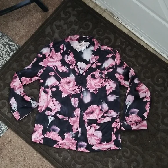 Victorias Secret after hours silk shirt - Picture 4 of 4